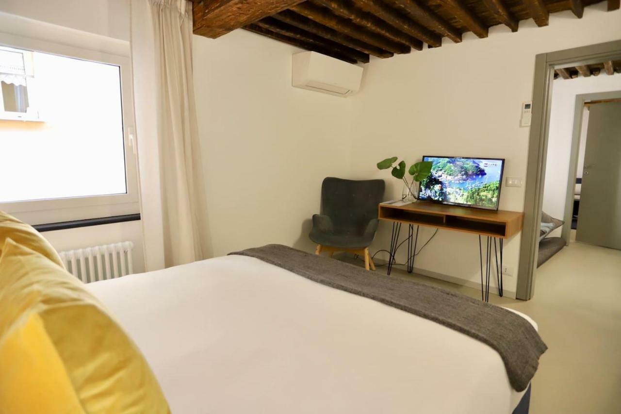 San Lorenzo Small Apartment Genua Buitenkant foto